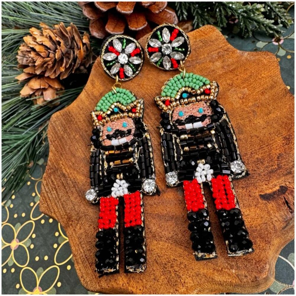 Nutcracker Wooden Soldier Christmas Holiday Seed Beaded Earrings NEW